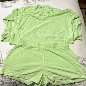 Theo & Spence. Terry Long sleeve & shorts. Size Large
